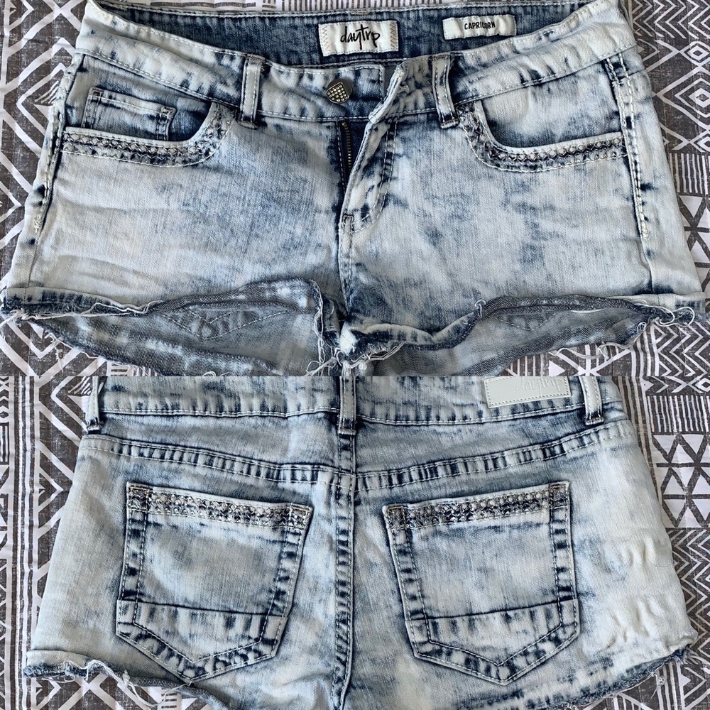 Jean shorts from the Buckle